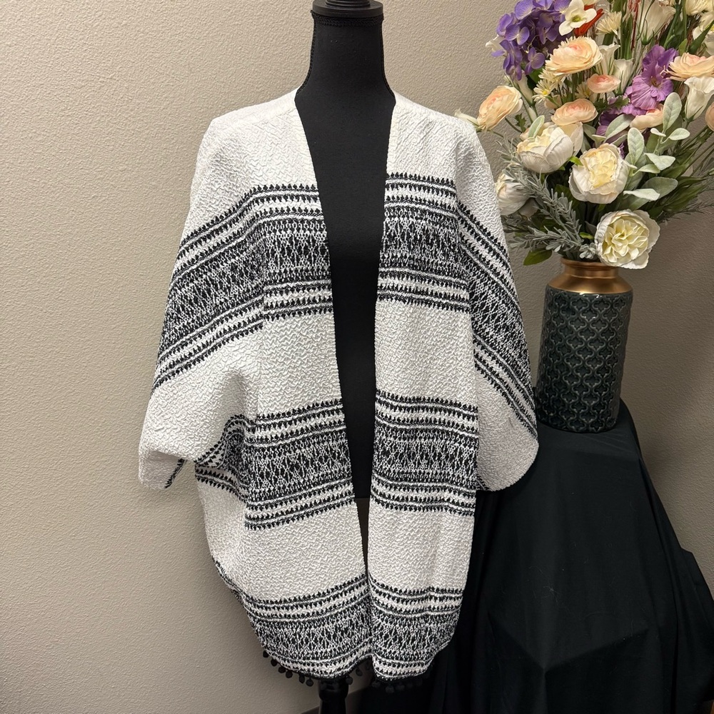 Catherines 3X 26/28W Black White Textured Open Front Kimono Cardigan Wrap - Picture 1 of 7